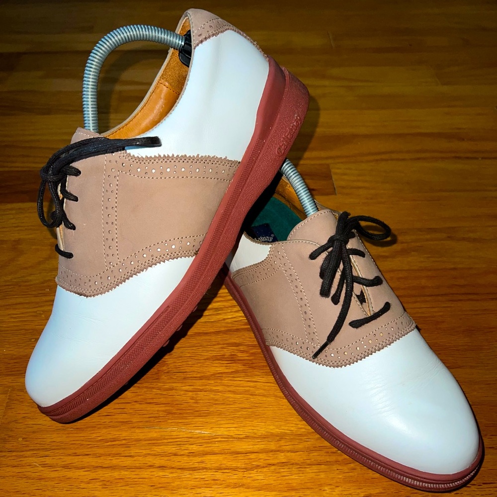 Callaway Brown/White Leather Spikeless Golf Shoes Sz 10.5 Wmns/ 9.5 Men’s EUC